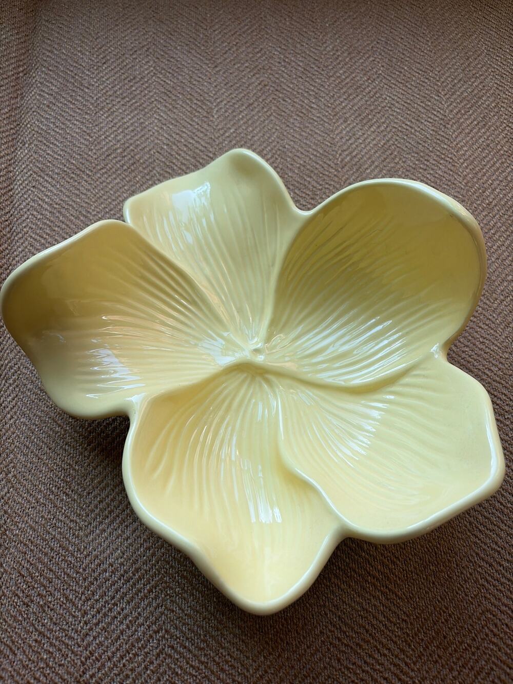 One Arhaus Yellow Magnolia Plates Flower Wall Hanging Decor Bowl 8”
